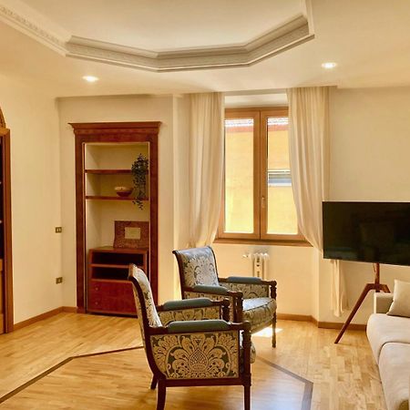 רומא Colosseo Prestige Apartment מראה חיצוני תמונה